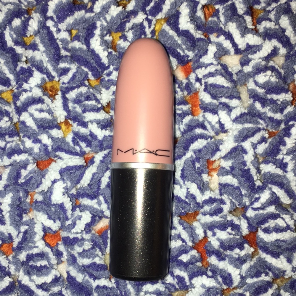 MAC matte lipstick in NUDE DU JOUR